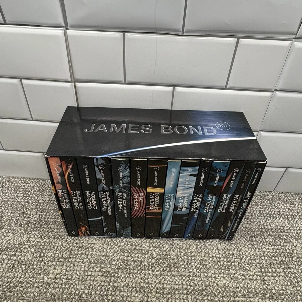 James Bond 007 Fourteen Book Box Collectors Set Ian Fleming Paperback Books VGC